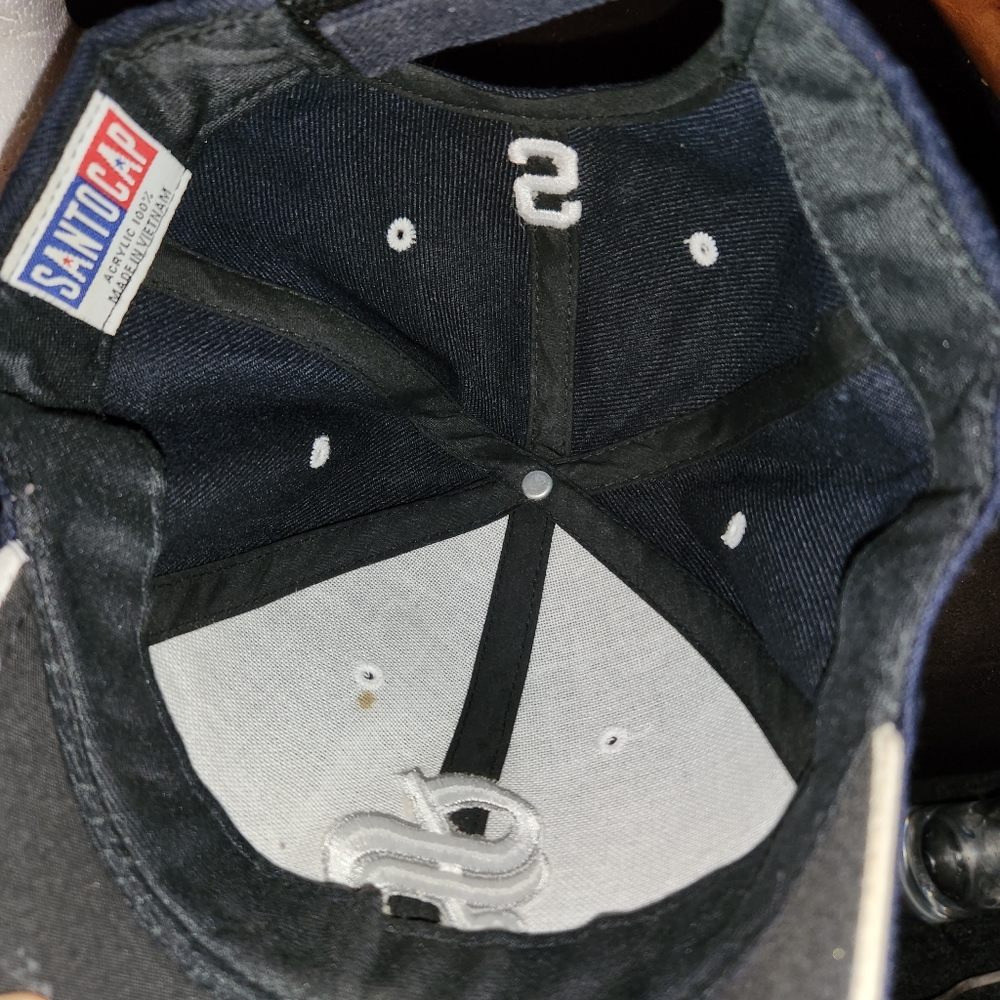 Hat - Picture 4 of 5